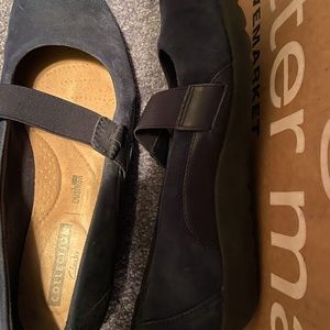Clarks Navy Comfort Shoe